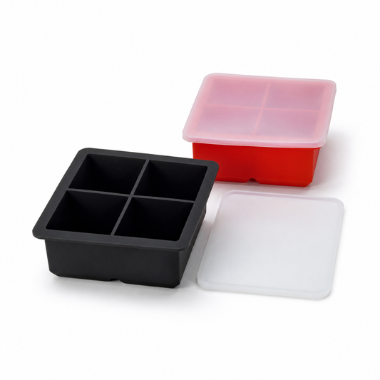 Cubetera de Silicona para 4 Cubos con Tapa sobre fondo blanco